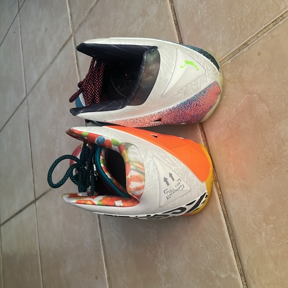 What The Lebron 11 (XI) - size 14 - multi color - Picture 5 of 8